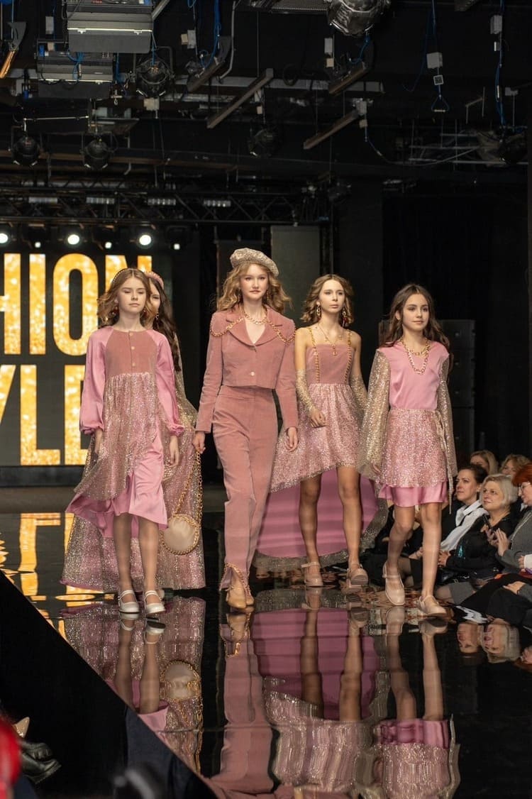 VII Fashion-фестиваль «Модная Волна»